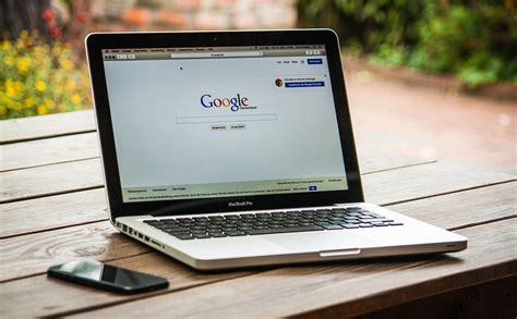 What is Fuchsia OS and what makes it important? | Code Carbon