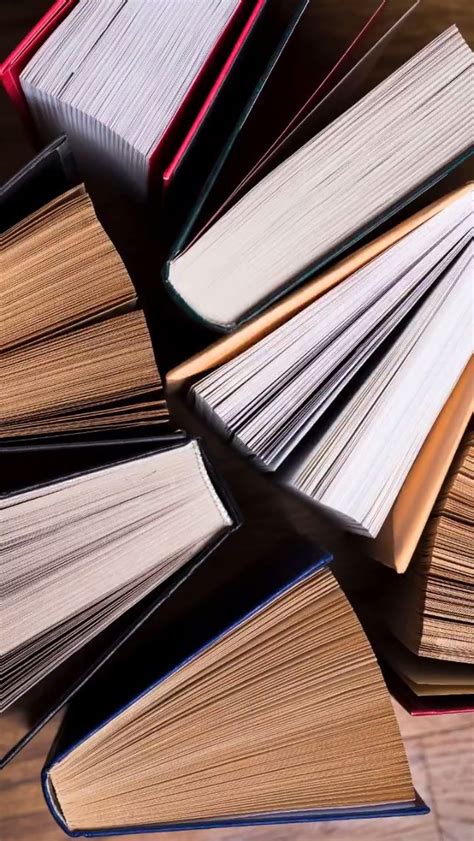 Weeknd adlı kullanıcının Обои panosundaki Pin | Kitap, Kitap duvar ...