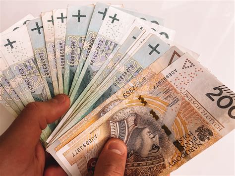 У Польщі скасували податкову амністію. Платити податки будуть усі ...