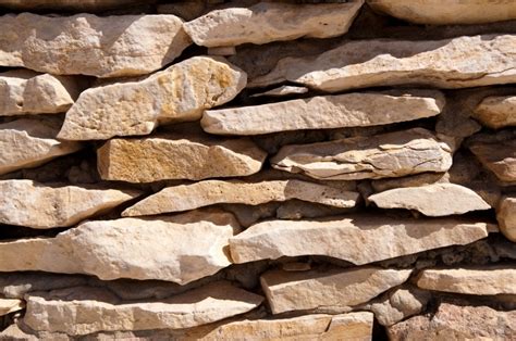Стена из камня — Stone wall