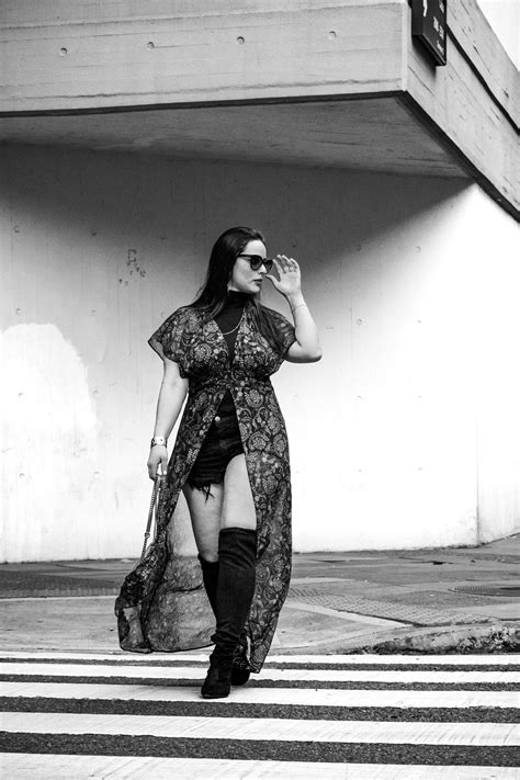 Chinese+Women+Shitting+In+Public Photos, Download The BEST Free Chinese