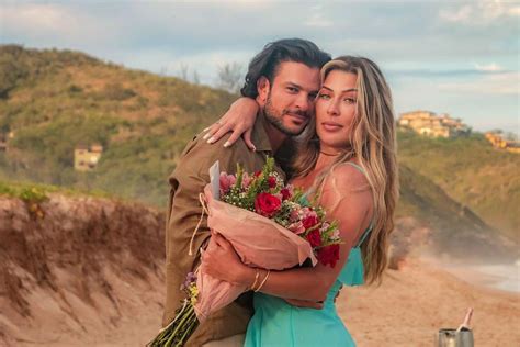 Quem É O Ex Marido De Renata Muller - Renata Muller, ex de Victor Pecoraro, é pedida em casamento por empresário
