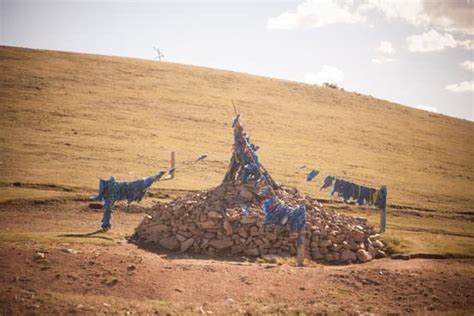 Mongolian ovoo in Mongolia - Photos by Canva