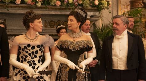 The 10 best The Gilded Age costumes (so far)