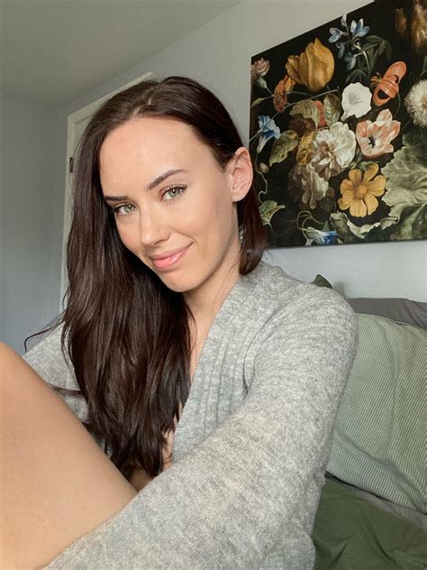 Little morning selfie, have a great Saturday💙 : u/aemiliusfox