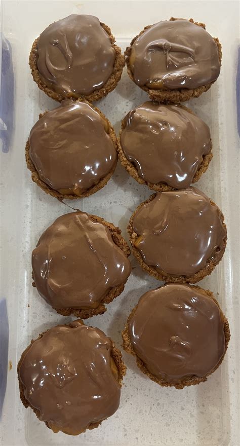 Choc Caramel Pods | bunch