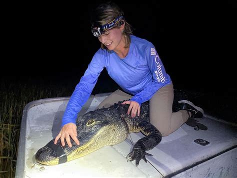 I’m the world’s hottest scientist and I wrestle alligators | New York Post