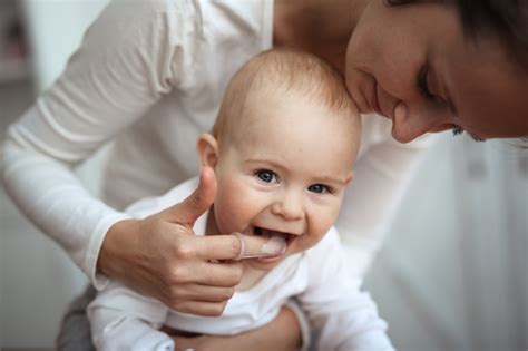Порядок прорезывания молочных зубов у детей