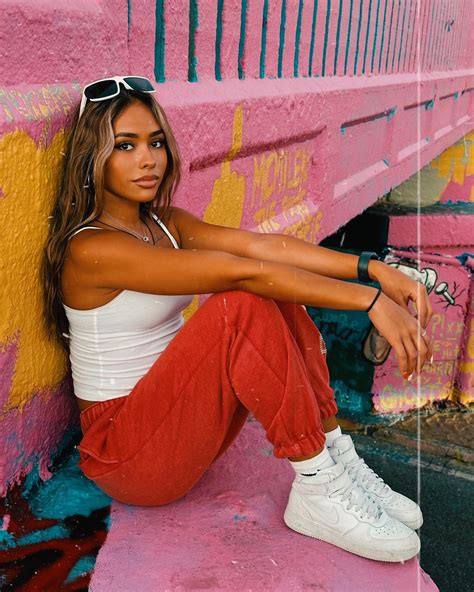 Ximena Saenz Age: Uncover Her True Age Now! - GeneralCups