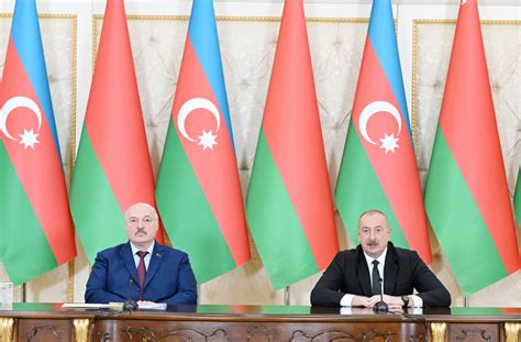 Лукашенко: Беларусь может подставить плечо Азербайджану так, как никто ...
