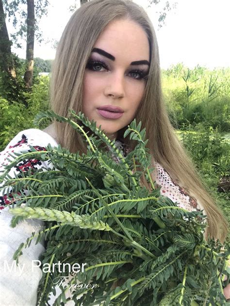 Beautiful Ukraine Women - Mariya from Dniepropetrovsk, Ukraine