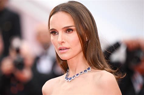 Natalie Portman Medium Hair