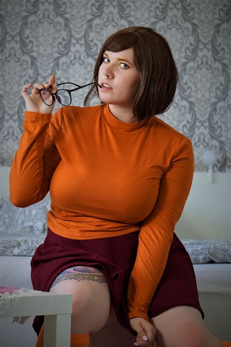 Photoshoot: Velma (Scooby Doo - Luana Cosplay) - Cosplay.hu