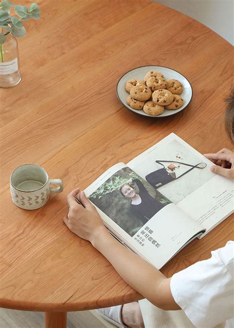 Round Solid Wood Dining Table | nichinichi.sg