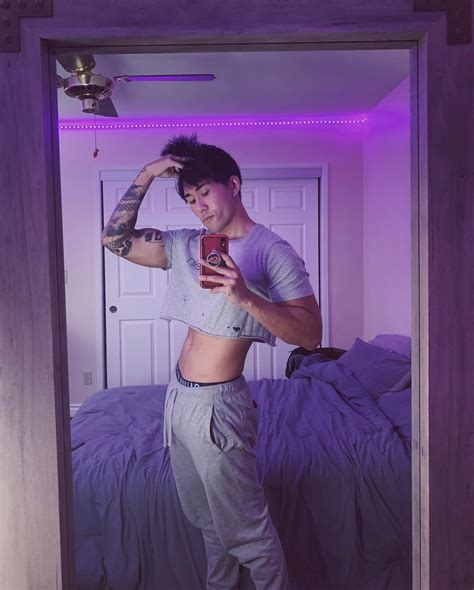 Justin Eseller | Guess my height | Instagram