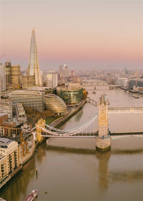 8 Very Best London Walks for Tourists (and locals): From Landmarks to