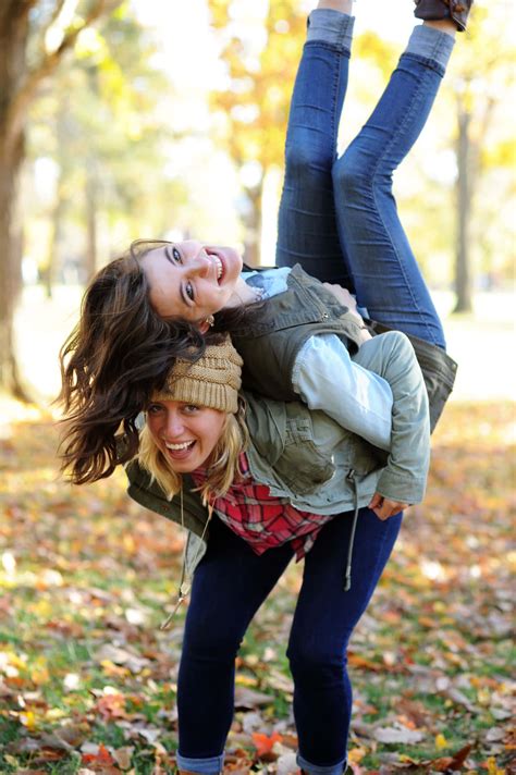 Download Cute Friend Back Lift Picture | Wallpapers.com