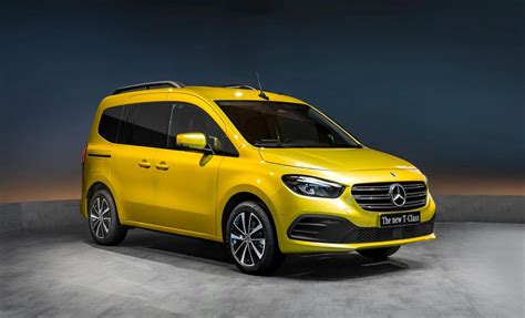 Mercedes-Benz Classe T 180d Premium nuove, listino prezzi auto nuove