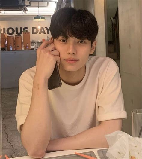 Lee Chae Min in 2022 | Song wei long, Songs, Heart eyes Yoon Seo ...