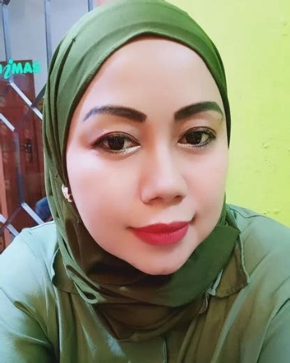 Bunda Hayati STW Janda Usia 47 Tahun Saya Harus Segera Dilamar Cari ...