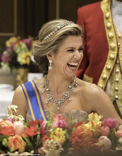 Queen Maxima welcomes Argentinian first lady to Amsterdam | Daily Mail ...