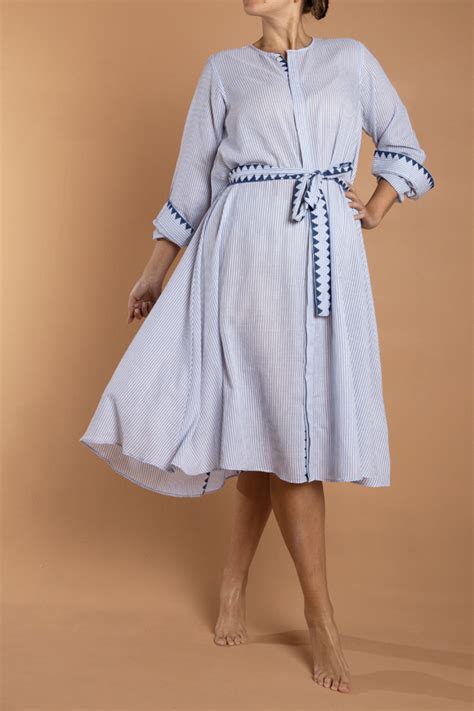 Blue & White Button Down Dishdasha – ecru