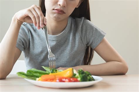 The Essential Guide to Effective Eating Disorder Treatment - nikkibeachcabo