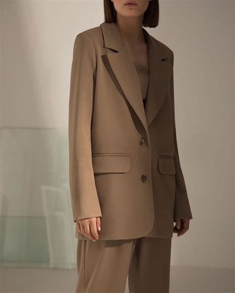 Pin by Татьяна on Пиджаки in 2025 | Online fashion stores, Classy ...