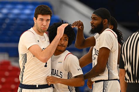 Un español es el máximo reboteador de la NCAA: el impacto de Álvaro