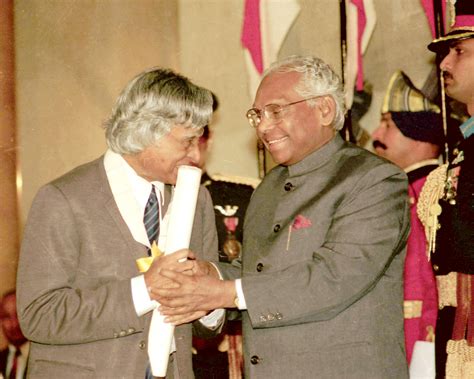 tribute  bharat ratna late kalam