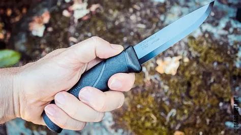 Аутдор нож с фиксированным клинком Morakniv Companion Black