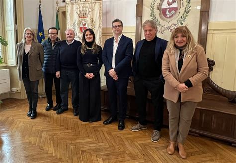 gallarate la citta dove il teatro unisce   divide la cultura