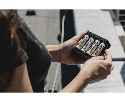 Handy C4 Pro - Portable charger for batteries | Armytek.com