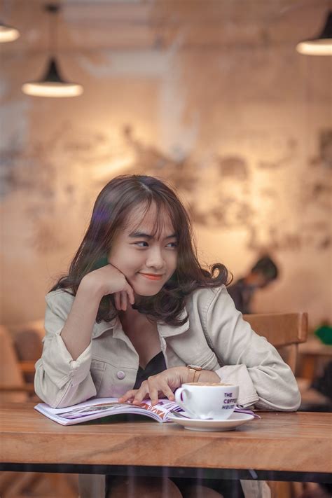 woman cafe coffee  photo  pixabay