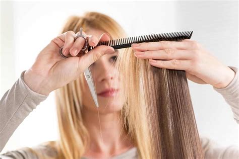 What Is The Slicing Hair Technique? (How To Slice Hair)