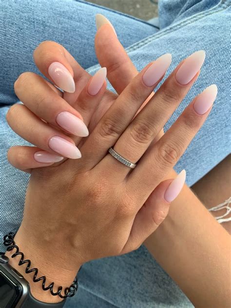 Маникюр нюдовый | Nails, Light nails, Manicure
