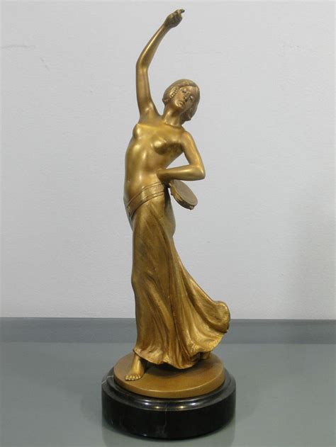 Pin auf BRONZES / СКУЛЬПТУРА / FIGUR