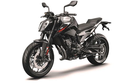 KTM-790-DUKE-2018-black-MY18_LeFront-2 - Colwyn Bay KTM