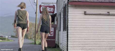 Kirsten Prout  kpzien Nude, OnlyFans Leaks, Fappening - FappeningBook