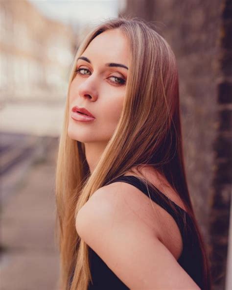 Alena Rusova, Extra, Slough