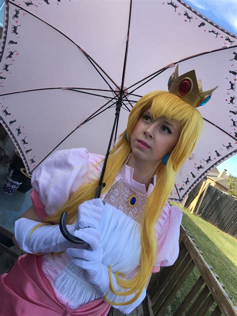 Princess Peach Cosplay Princess Peach Cosplay, Parasol, Crown, Fashion ...