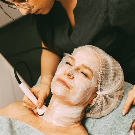 Seeing gus hus perform live is a surprisingly intense experience 27