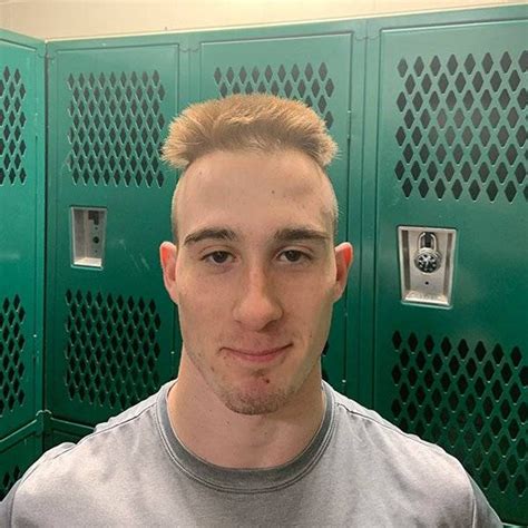 32 Hilariously Bad Haircuts - Barnorama