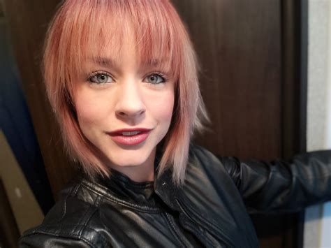 TW Pornstars - Sammie Savage. Twitter. I feel pretty today!! 💙🦄👽👾. 7:48