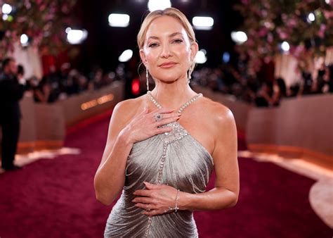 Song Sung Blue Streaming Release Date Set for Hugh Jackman & Kate