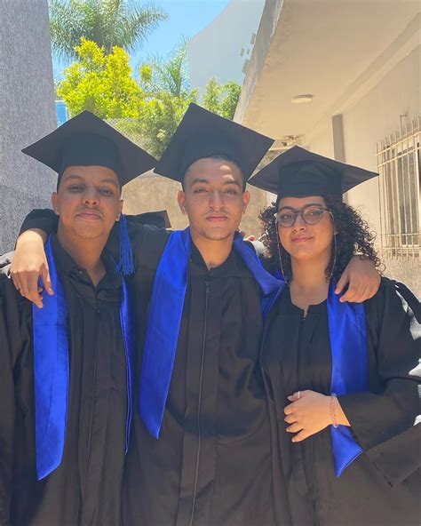 Rania 🍓 (@sunnyray.93) • Instagram photos and videos