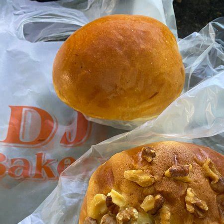 DJ Bakery, Singapore - Marina Centre - Restaurant Reviews, Photos ...