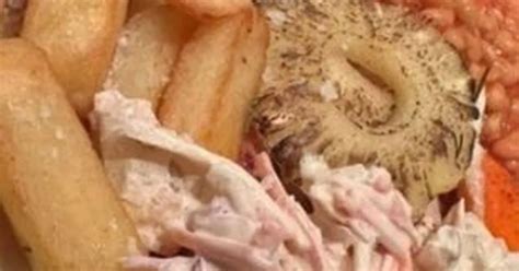David Beckham shares his 'favourite' meal but everyone is horrified ...