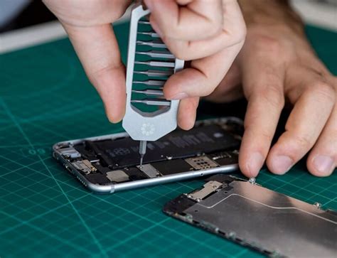 Compact Titanium Magnetic Screwdrivers : magnetic screwdriver