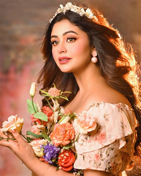 I guess i always have a soft spot for anything floral.. 🌸🌸🌸 ️ ️ ️